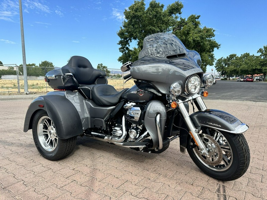 FLHTCUTG 2022 Tri Glide Ultra