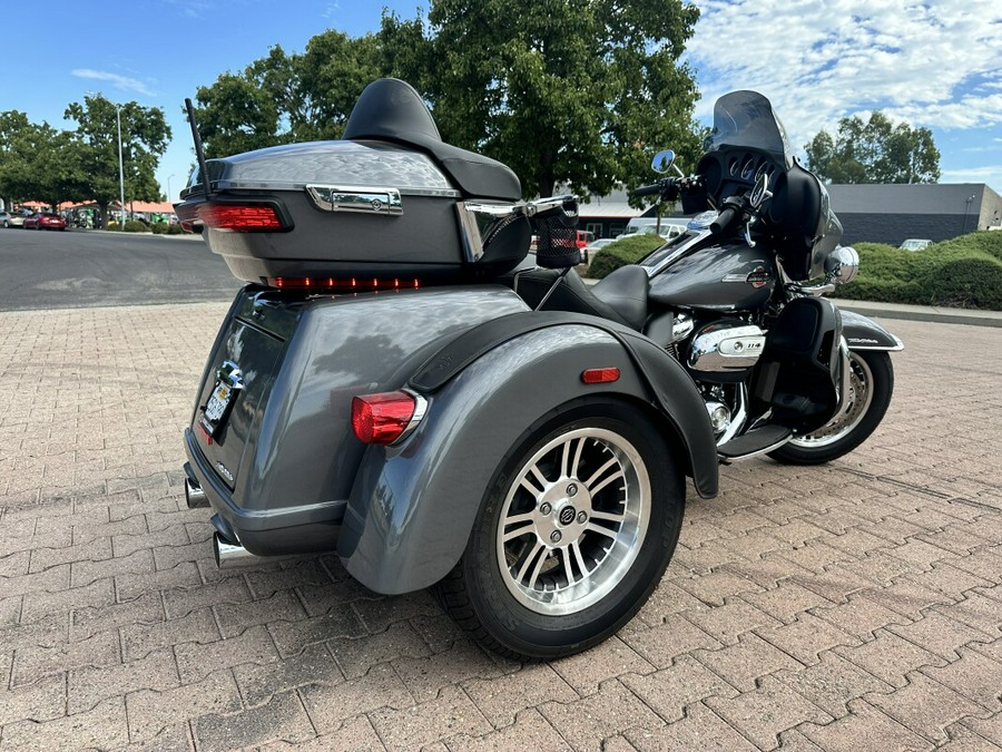 FLHTCUTG 2022 Tri Glide Ultra