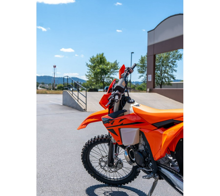 2025 KTM XC 300 W