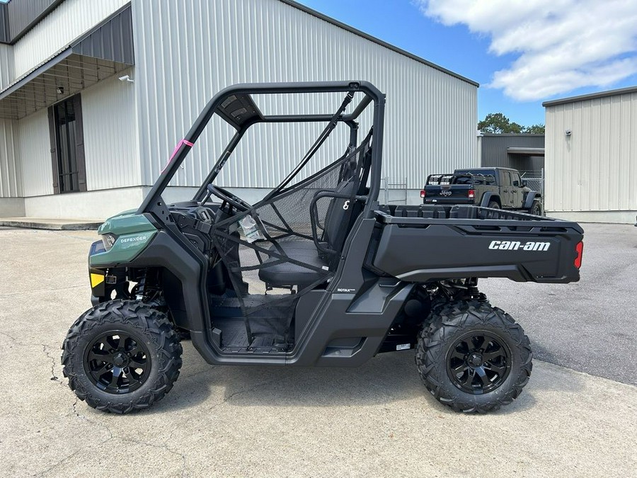 2025 Can-Am™ Defender DPS HD7