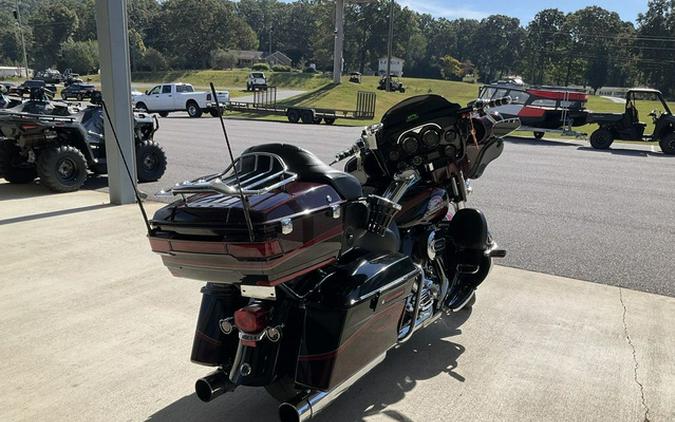 2013 Harley-Davidson Touring FLHTCUSE8 - CVO Ultra Classic Electra Glide