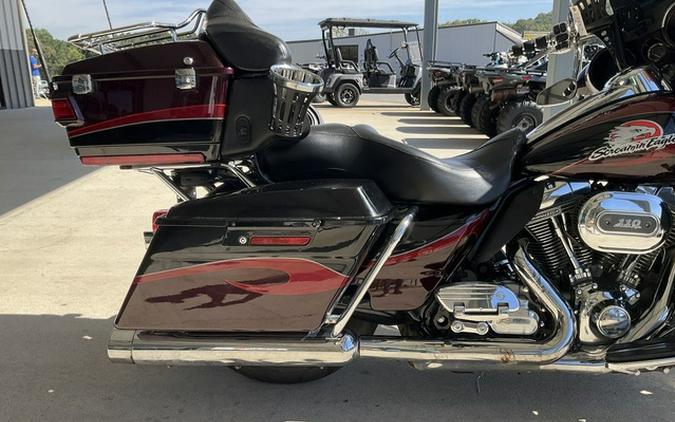 2013 Harley-Davidson Touring FLHTCUSE8 - CVO Ultra Classic Electra Glide