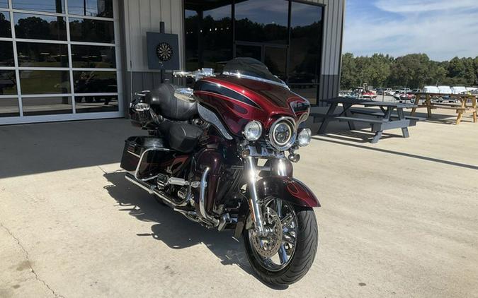 2013 Harley-Davidson Touring FLHTCUSE8 - CVO Ultra Classic Electra Glide