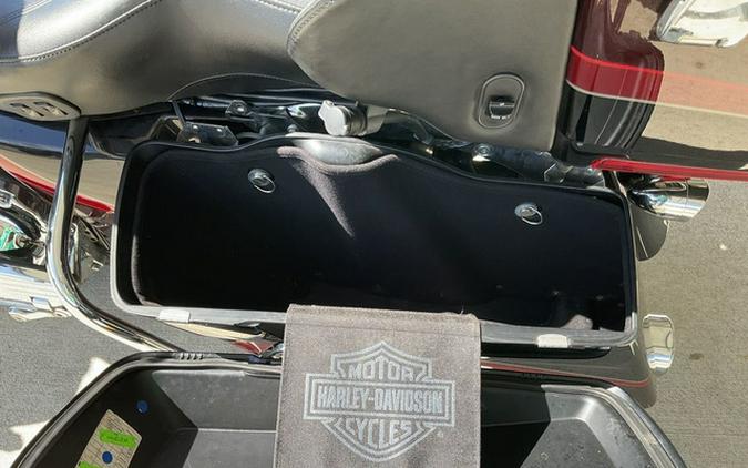 2013 Harley-Davidson Touring FLHTCUSE8 - CVO Ultra Classic Electra Glide