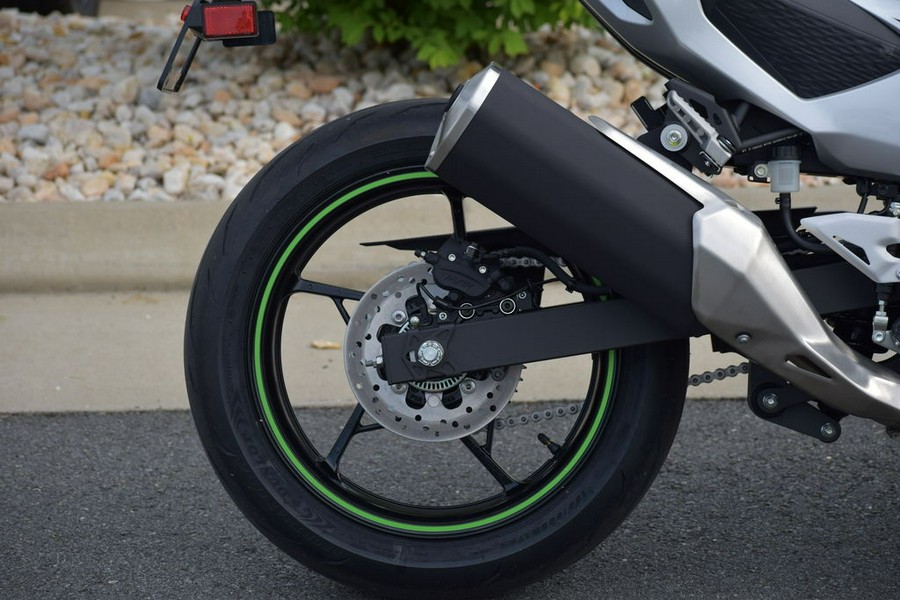 2024 Kawasaki Z7 Hybrid ABS