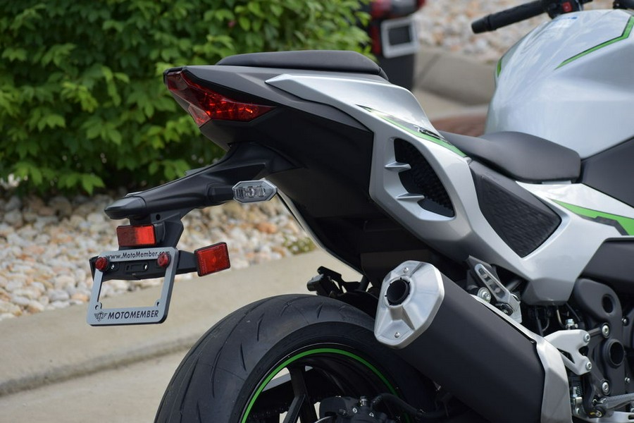 2024 Kawasaki Z7 Hybrid ABS