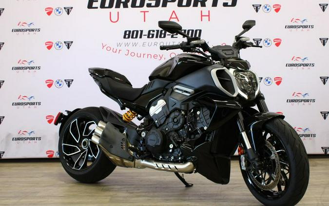 New 2024 Ducati DIAVEL V4