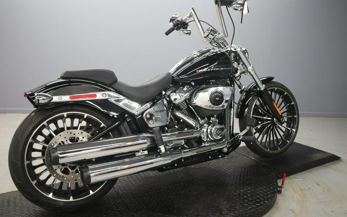 Used 2025 Harley-Davidson Breakout Vivid Black