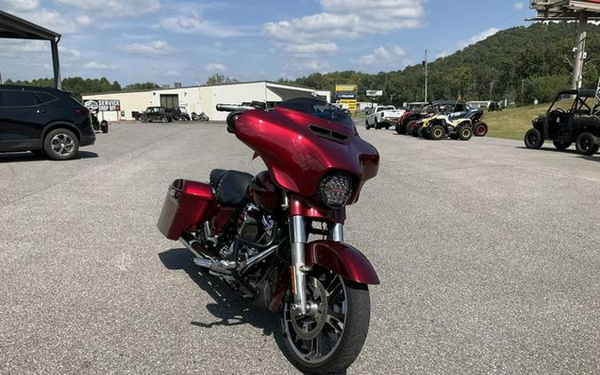 2017 Harley-Davidson Street Glide FLHXS - Special
