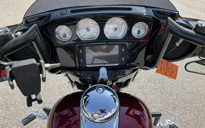 2017 Harley-Davidson Street Glide FLHXS - Special