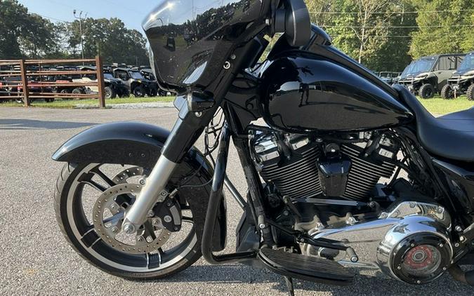 2017 Harley-Davidson Street Glide FLHX