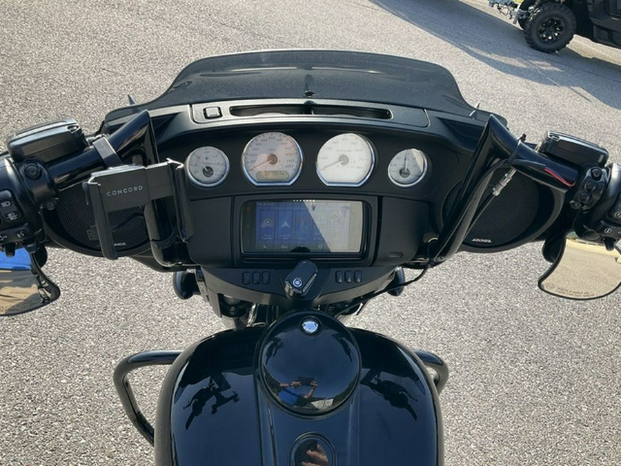 2017 Harley-Davidson Street Glide FLHX