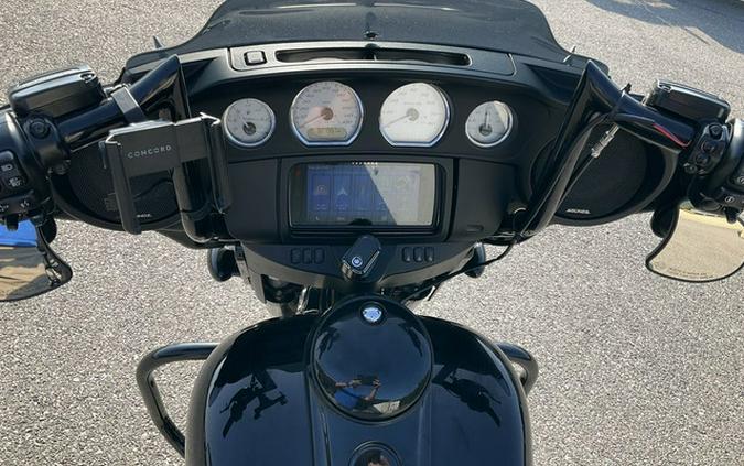 2017 Harley-Davidson Street Glide FLHX