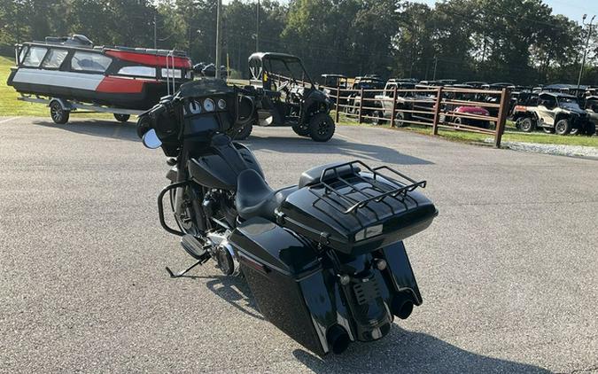 2017 Harley-Davidson Street Glide FLHX
