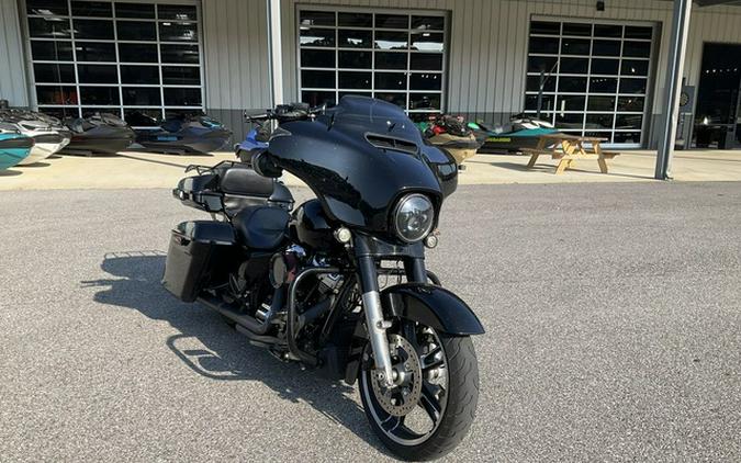 2017 Harley-Davidson Street Glide FLHX