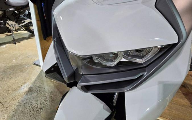 2024 BMW C 400 GT Alpine White