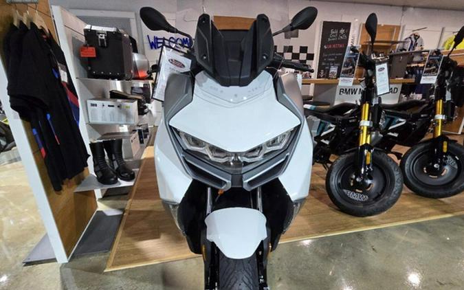 2024 BMW C 400 GT Alpine White