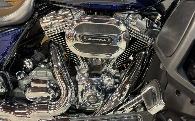 2016 Harley-Davidson® CVO™ Street Glide® Black Licorice with Midnight Cobalt Flames FLHXSE
