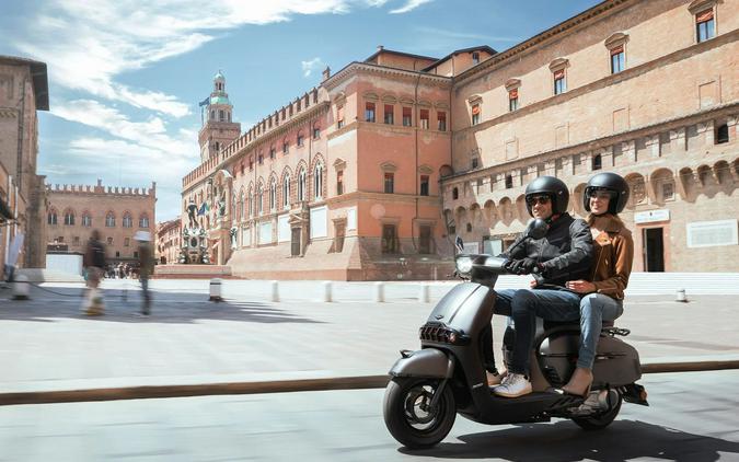 2025 Keeway Sixties 300i
