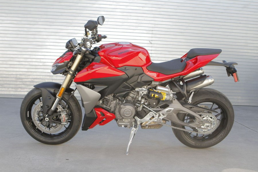 2026 Ducati Streetfighter V2