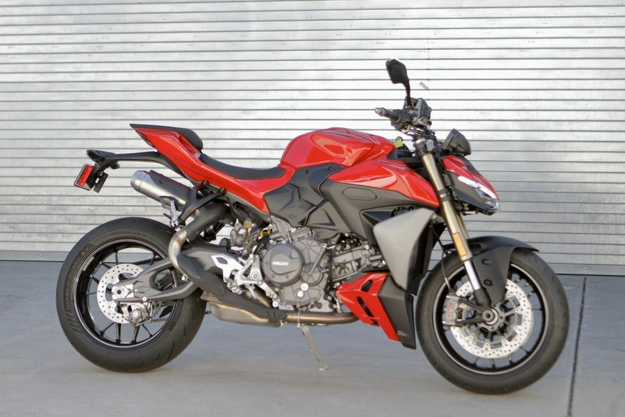 2026 Ducati Streetfighter V2