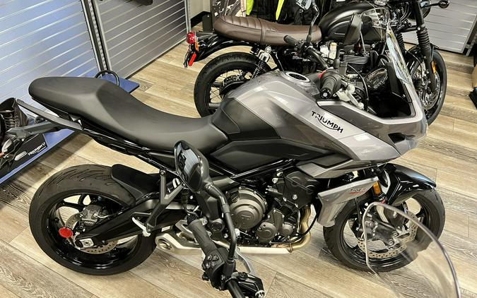 2022 Triumph Tiger Sport 660 (Color)