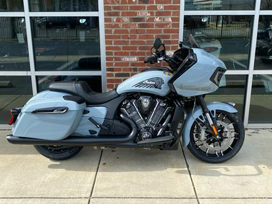 2024 Indian Motorcycle Challenger® Dark Horse® Icon with PowerBand Audio Package