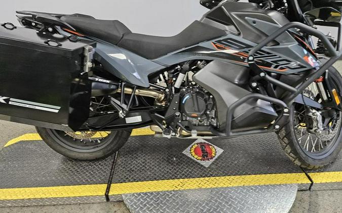 2022 KTM 890 Adventure