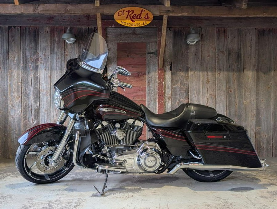 2011 Harley-Davidson® FLHXSE2 - CVO™ Street Glide®