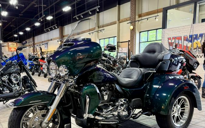 2021 FLHTCUTG Tri Glide® Ultra