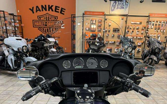 2021 FLHTCUTG Tri Glide® Ultra