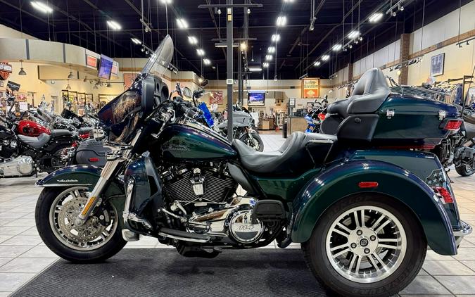 2021 FLHTCUTG Tri Glide® Ultra