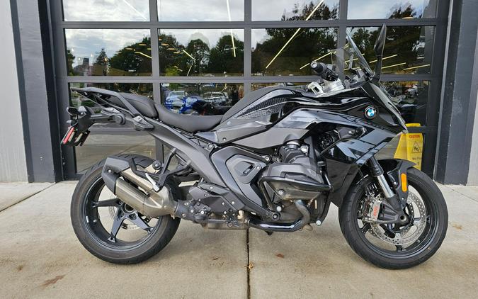 2026 BMW R 1300 RS - BLACK STORM METALLIC - TRIPLE BLACK