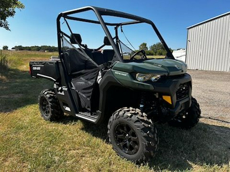 2024 Can-Am Defender DPS HD10