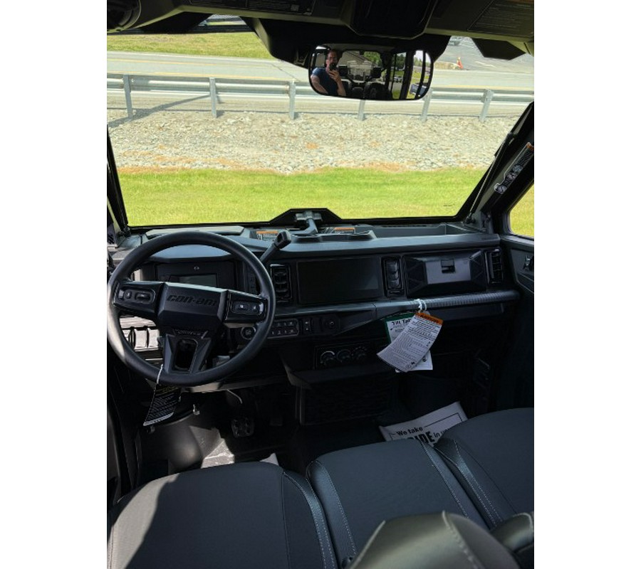 2026 Can-Am Defender MAX Limited HD11