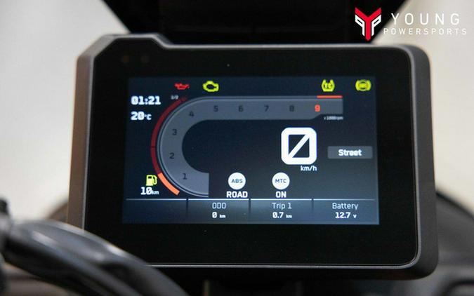 2025 KTM Adventure 890 R