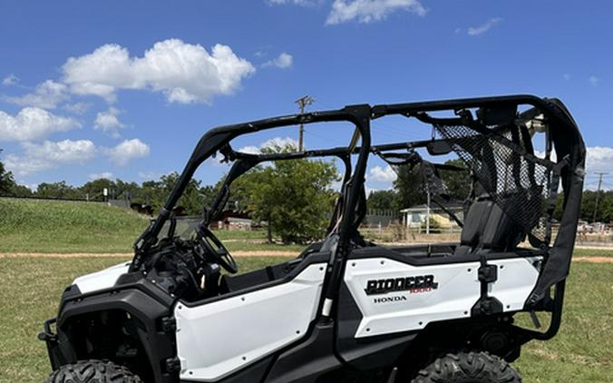 2016 Honda Pioneer 1000-5 Deluxe