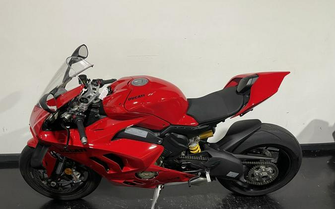 2022 Ducati Panigale V4 Ducati Red