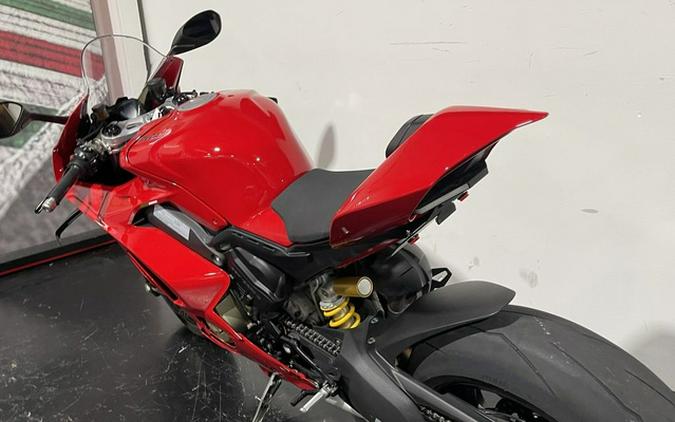 2022 Ducati Panigale V4 Ducati Red