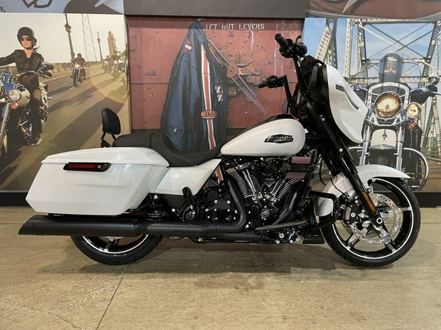 2024 Harley-Davidson FLHX - Street Glide