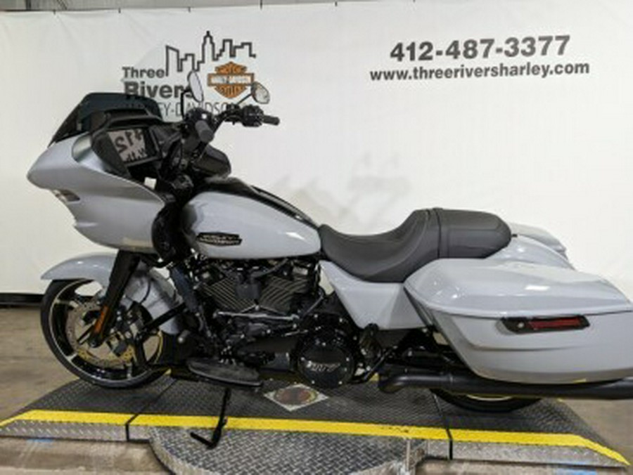 2024 Harley-Davidson Road Glide® Billiard Gray – Black Finish