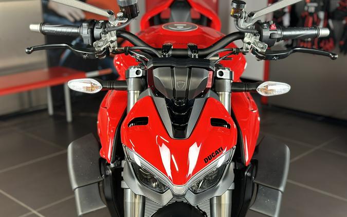 2024 Ducati STREETFIGHTER V4