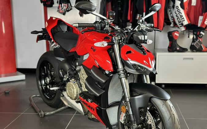 2024 Ducati STREETFIGHTER V4