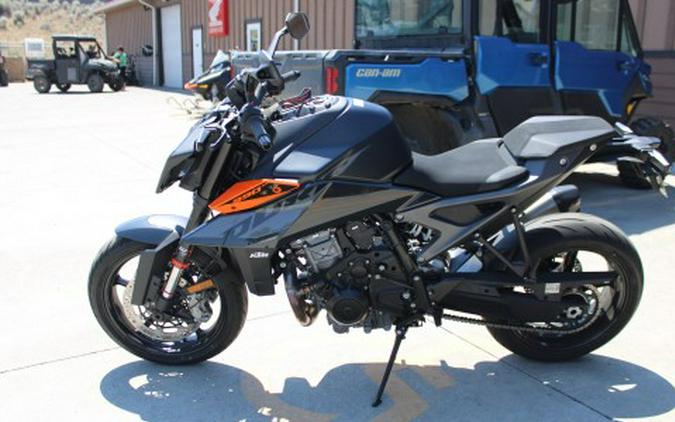 2024 KTM 990 Duke