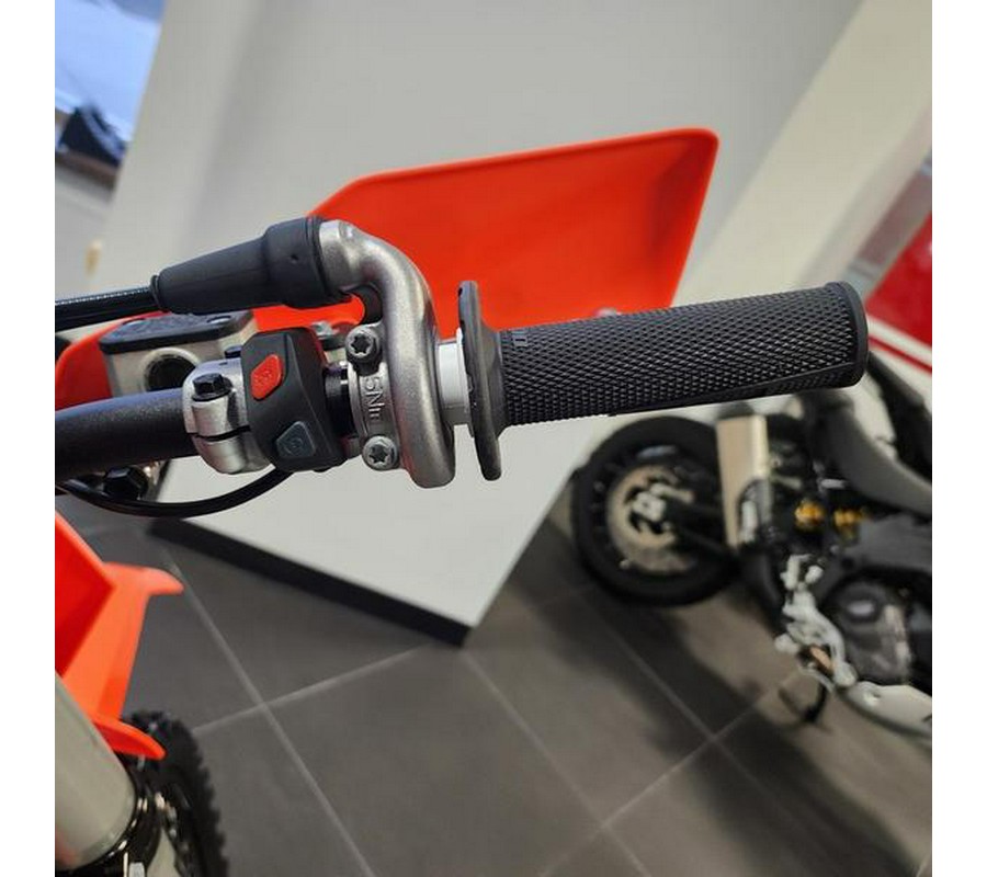 2024 KTM XC 300