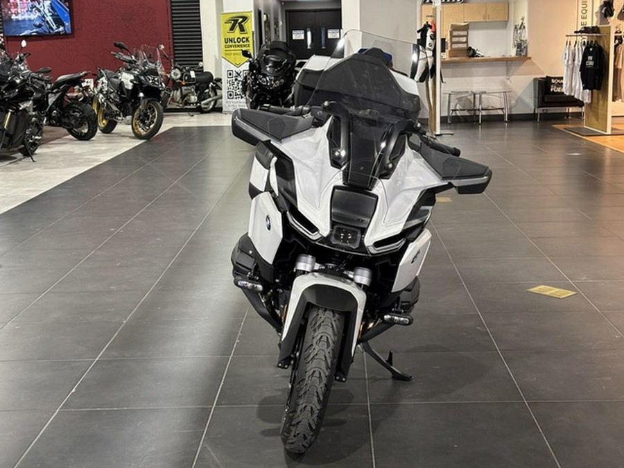 2026 BMW R 1300 RT Alpine White 3