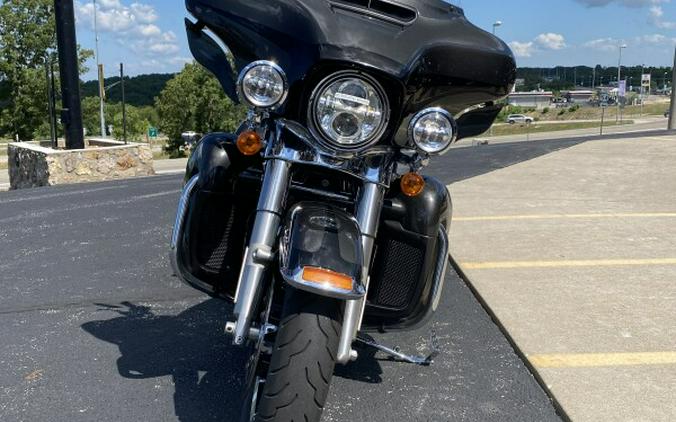 2019 HARLEY-DAVIDSON® FLHTKL ULTRA LIMITED LOW