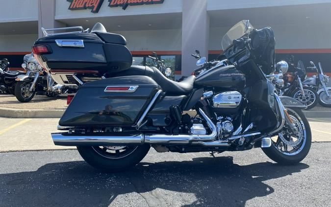 2019 HARLEY-DAVIDSON® FLHTKL ULTRA LIMITED LOW