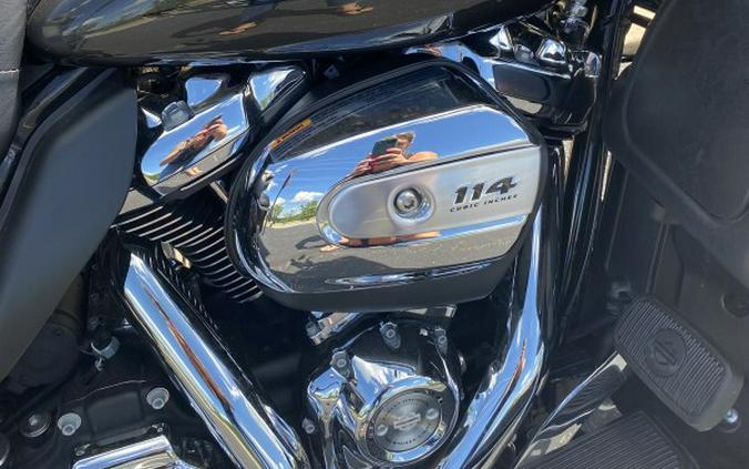 2019 HARLEY-DAVIDSON® FLHTKL ULTRA LIMITED LOW