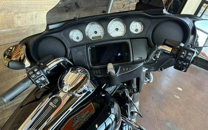 2019 Harley-Davidson® FLHX - Street Glide®